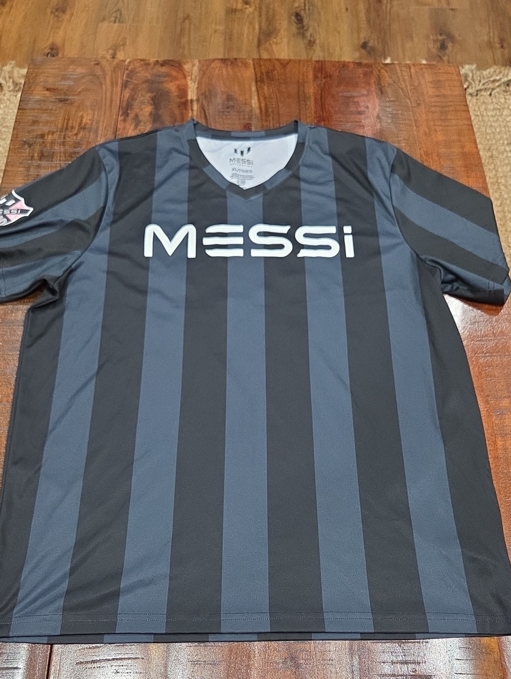 Messi 10 Jersey Size XL